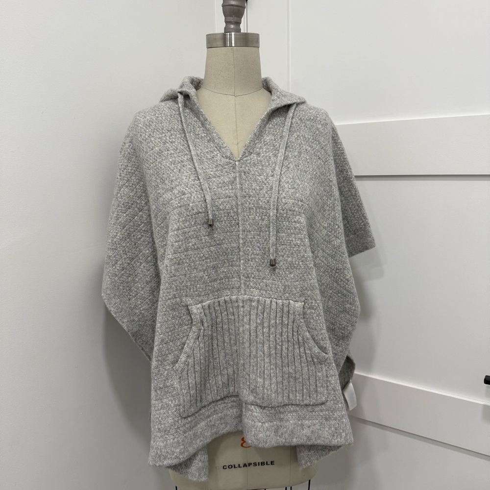 Sigrid Olsen Light Gray Hooded Vneck Kangaroo Pockets Poncho Sweater OS